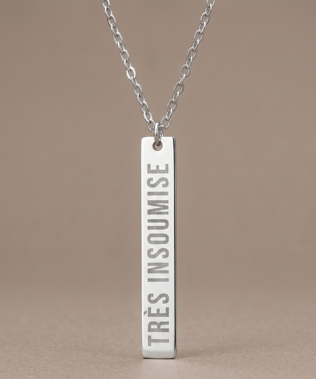 Très Insoumise | Vertical Necklace